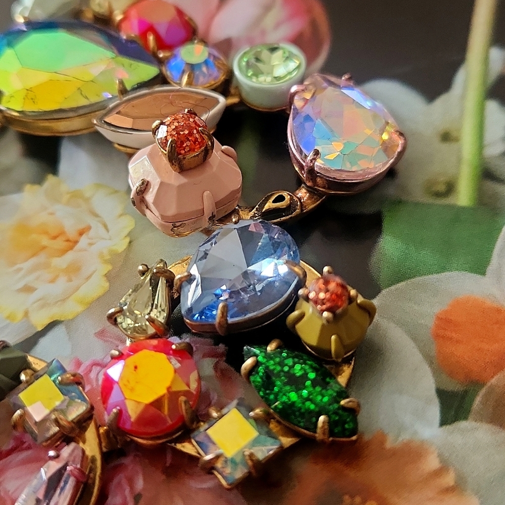 Brulee Multi-colored Crystal Wreath Bracelet - Picture 3 of 4